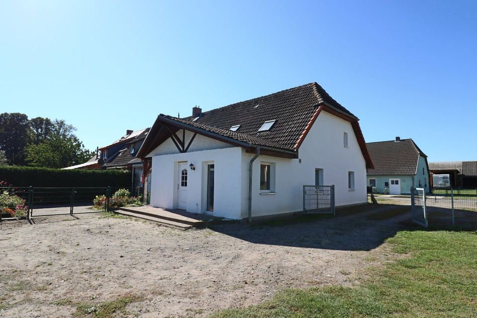 Zweifamilienhaus zum Kauf in Mecklenburg-Vorpommern in Hohenmocker