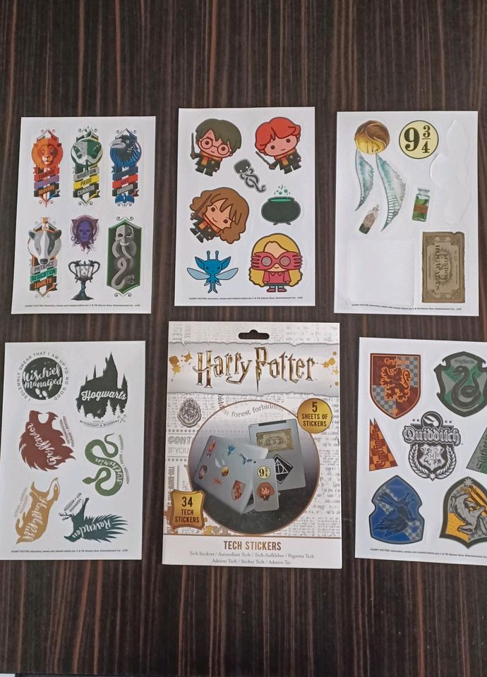 HARRY POTTER Thermobecher Tasche Sticker in Worms