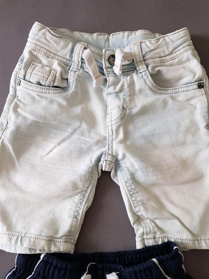 2 Shorts kurze Hosen Jeans Gr. 104 im Set Trigema/dopodopo in Bad Saulgau