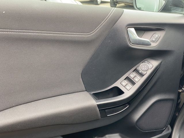Ford Puma Cool & Connect Bluetooth LED Klima in Kempten