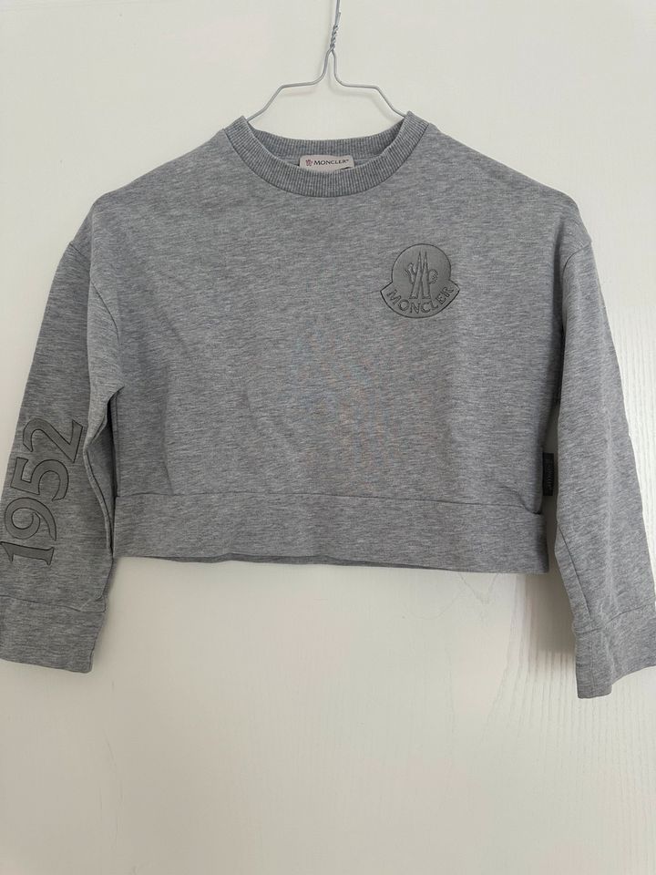 Moncler Sweater Grau  Größe 116 in Ravensburg