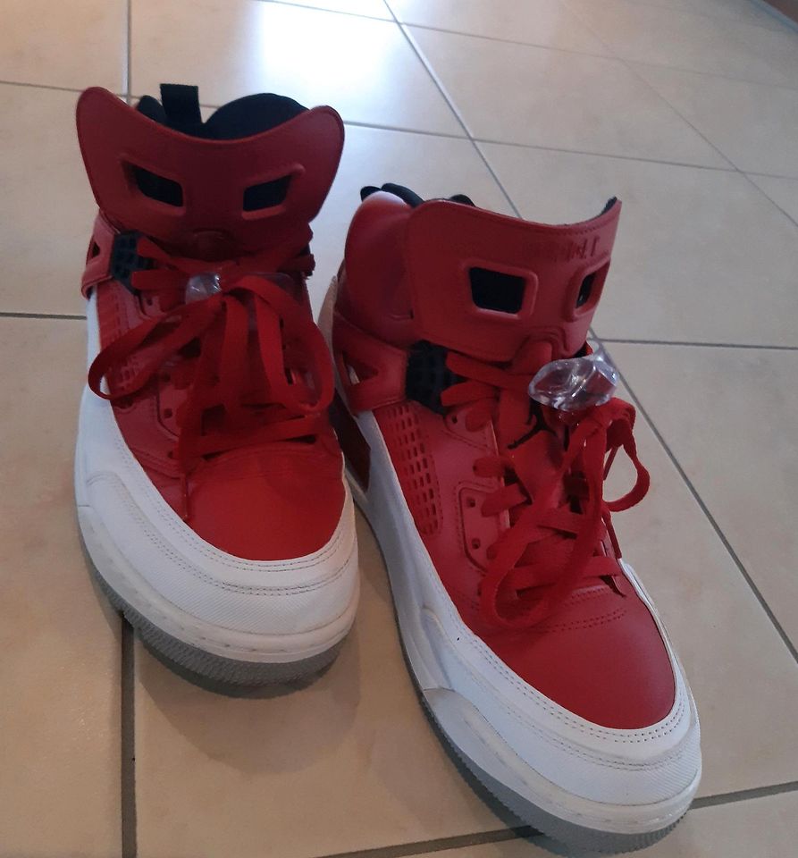 Jordans von Nike in Werlte 