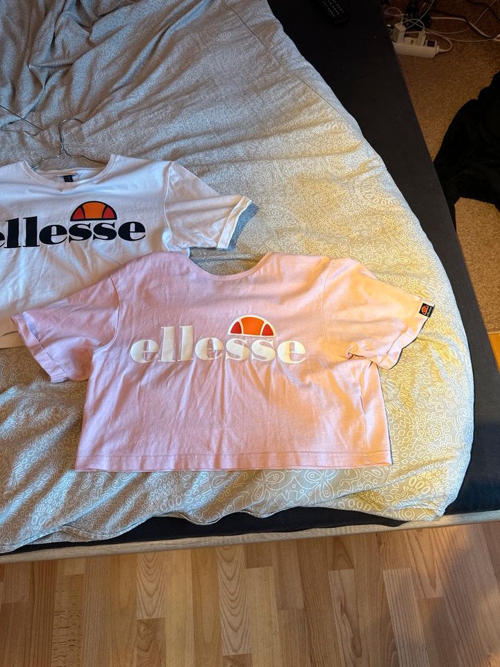 Ellesse Crop top in Ratzeburg