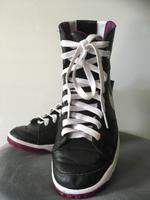 Nike Halbstiefel! Leder! Sneaker! Schuhe! Sport! Freizeit Bayern - Gauting Vorschau