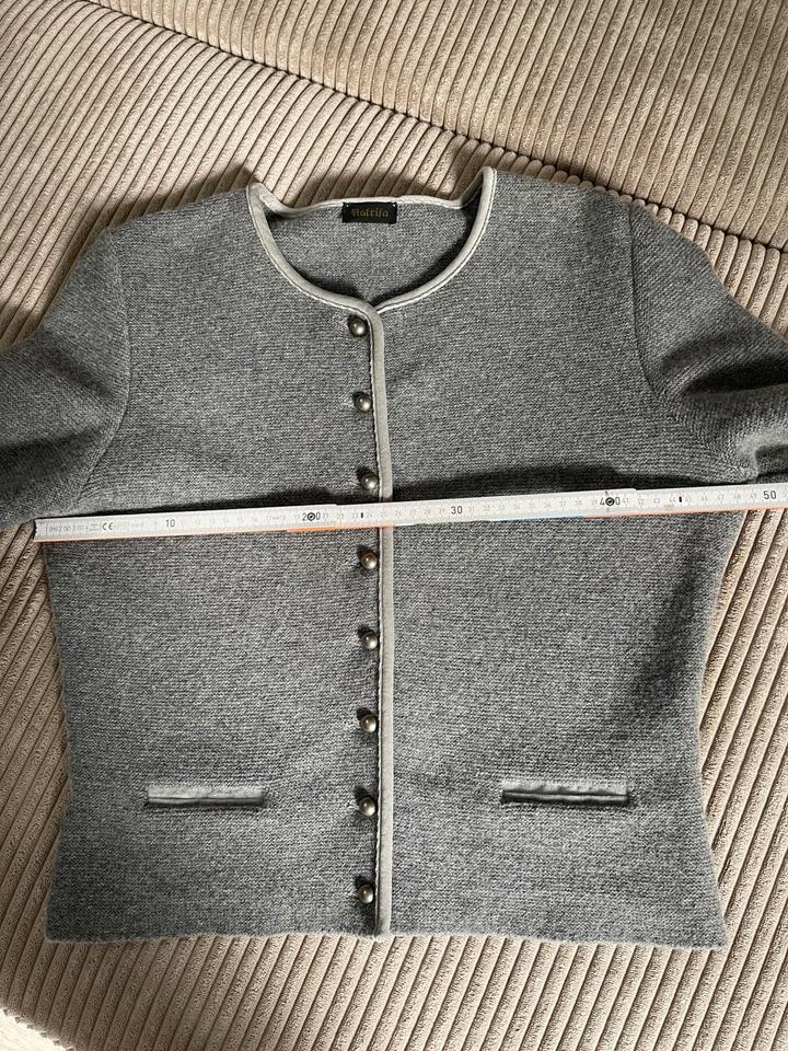 ASTRIFA Strickjacke Trachten-Jacke Gr.40 |100% Schurwolle, Merino in Wiesbaden