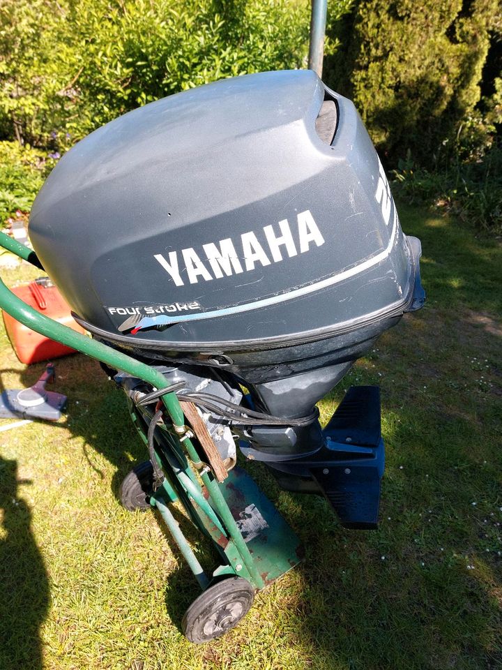 Bootsmotor Yamaha 25PS 4-Takt Außenborder in Beelitz