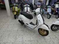 Vespa GTS Super 125 Racing Sixties weiß Bayern - Lauingen a.d. Donau Vorschau