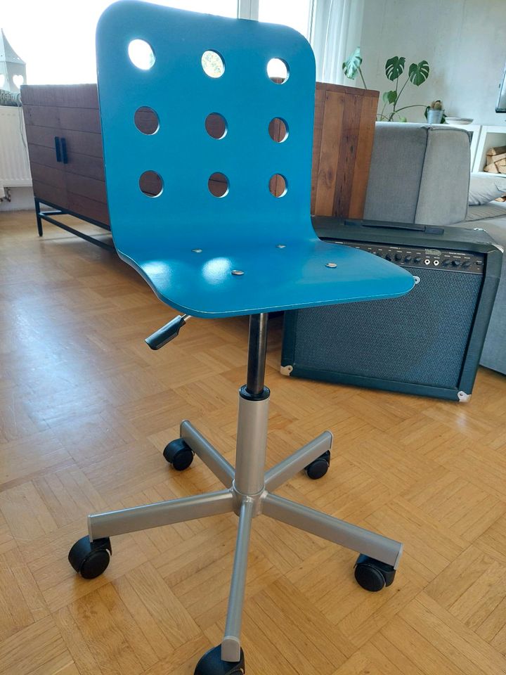Kinder Schreibtischstuhl in blau von Ikea in Clausthal-Zellerfeld