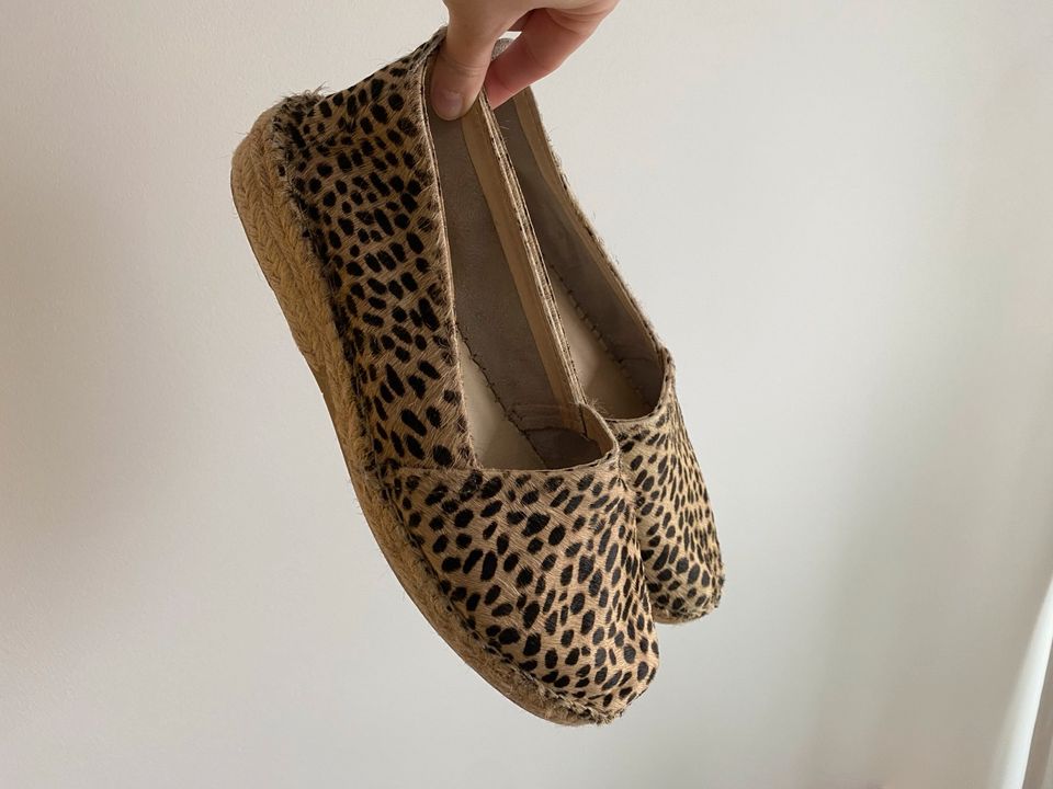 LA PALMERIE Leo Schuhe ESPADRILLES bequemes Fußbett Leder 40/41 in Hamburg