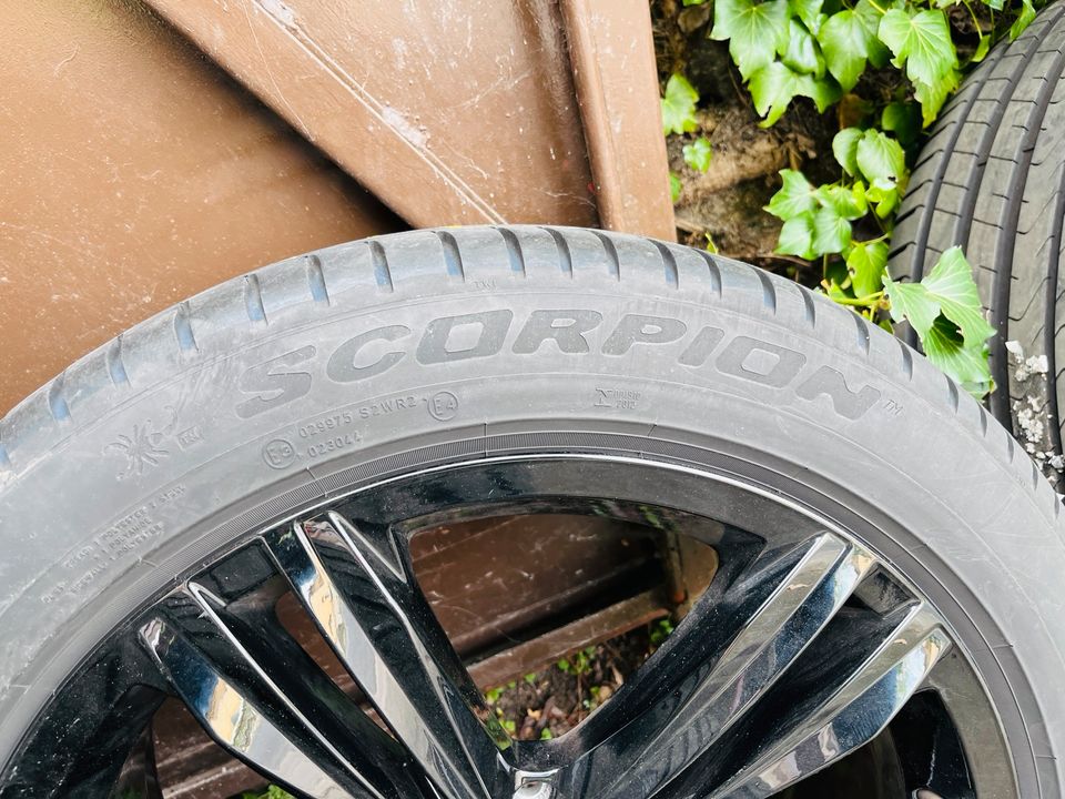 Vw Tiguan Sebring 19 Zoll Sommerräder 255/45R18 Pirelli Reifen in Dresden