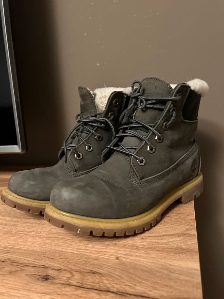 Timberland Damen Boots warm gefüttert 37 Khaki in München