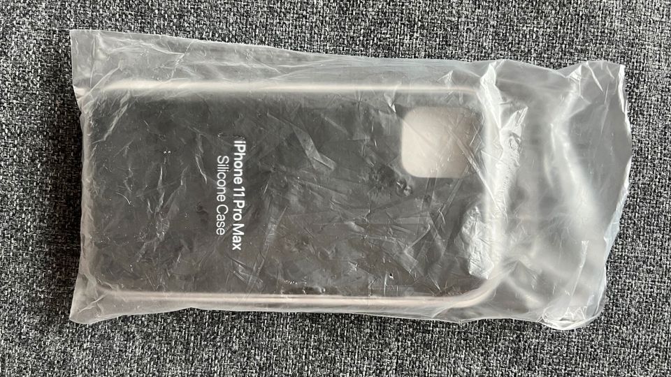 Apple iPhone 11 Pro Max Silikon Case Schwarz neu in Krefeld