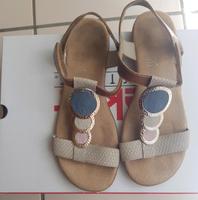 Rieker  T-Steg Sandalen grau beige mit gold Metallringe,Gr.38 Top Saarbrücken-Dudweiler - Dudweiler Vorschau