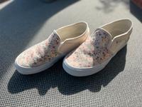 Vans Größe 38,5 slip on, beige, Blümchen Baden-Württemberg - Hemmingen Vorschau