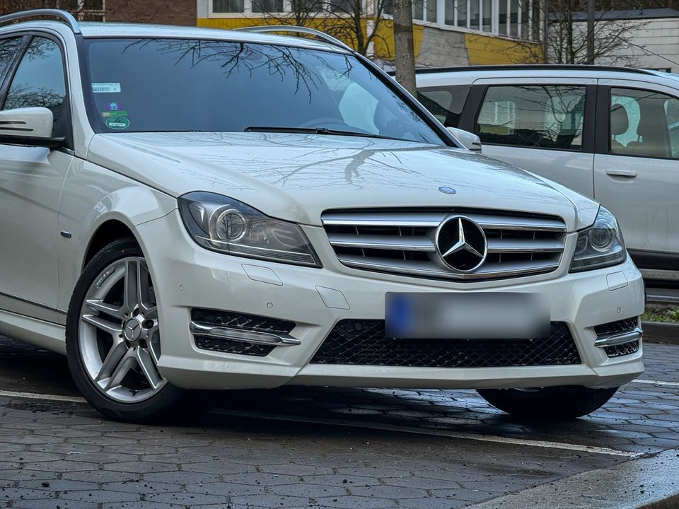 Mercedes-Benz C 250 T CDI AMG Sport Edition *Leder* Bi-Xe TÜV NEU in Hamburg