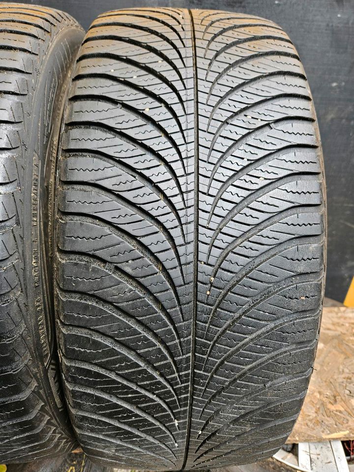 6mm Goodyear Ganzjahresreifen 2x 235/45 R19 99V . 235 45 19 in Sindelfingen