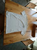 Under Armour Shirt T-Shirt Sport Fitness Gr M loose neuwertig Niedersachsen - Sehnde Vorschau