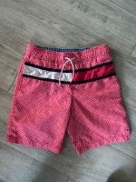 Rote Tommy Hilfiger Badeshorts Gr. 152 Niedersachsen - Wilhelmshaven Vorschau