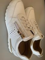 Sneaker aus Leder Niedersachsen - Stadland Vorschau