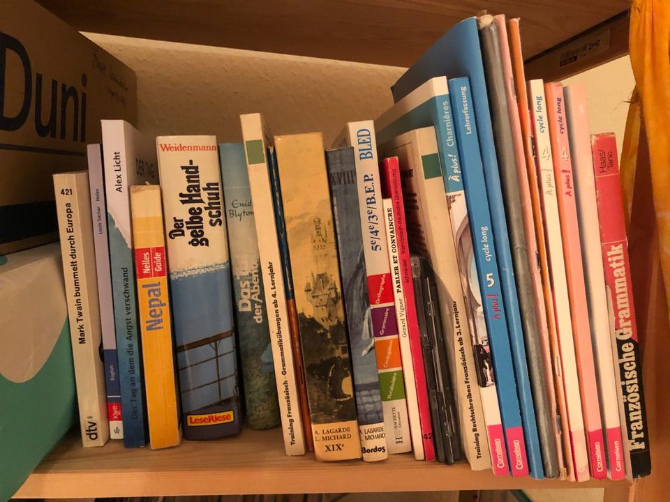Französisch-Bücher, alte Ausgaben von Schullektüren, Lehrbücher, in Freiburg im Breisgau
