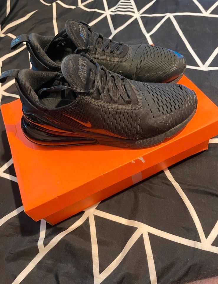 Nike Air Max 270 gebraucht Gr.41 Schwarz in Düsseldorf