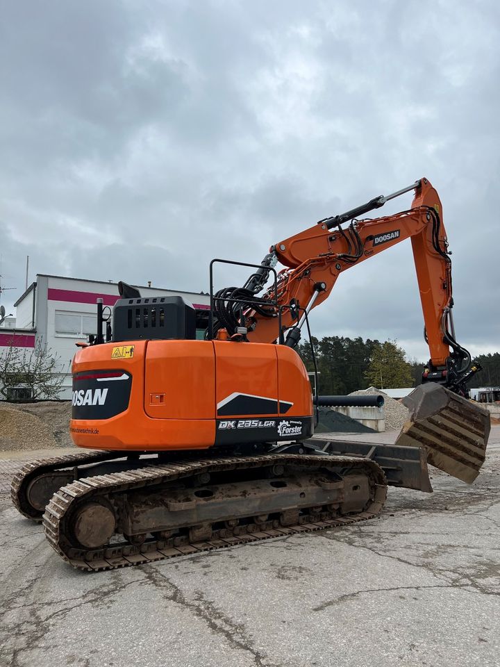 Doosan Dx235-7LCR Kettenbagger 25t. mit  OQ 70/55 zur Kauf/Miete in Nürnberg (Mittelfr)