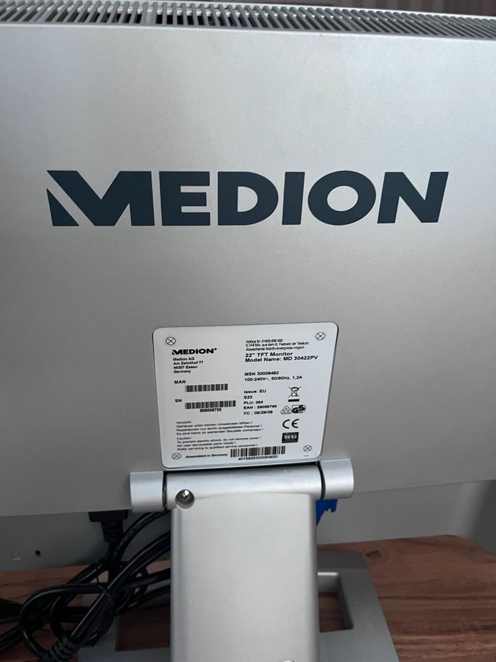 MEDION TFT Monitor MD 30422 PV in Hamburg