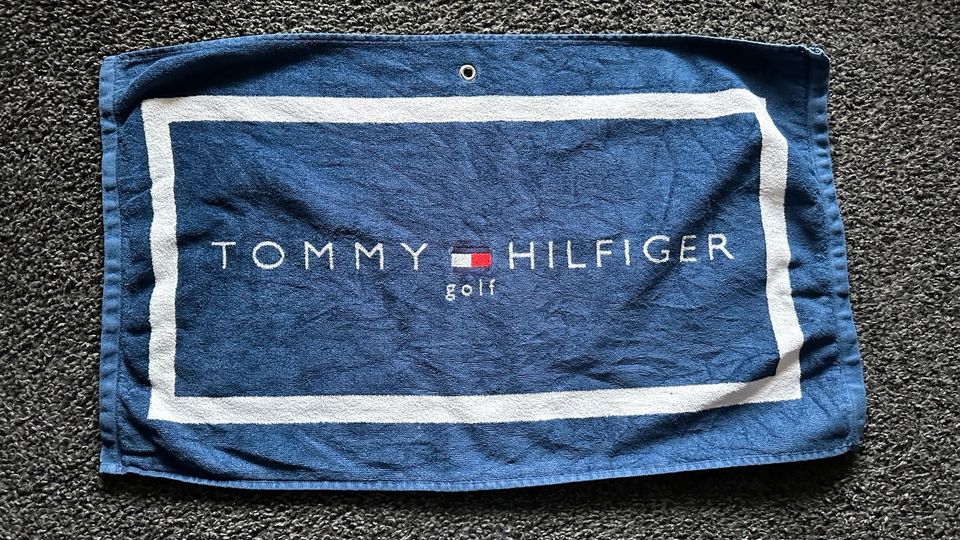 Tommy Hilfiger Golf Handtuch klein blau in Schwabach