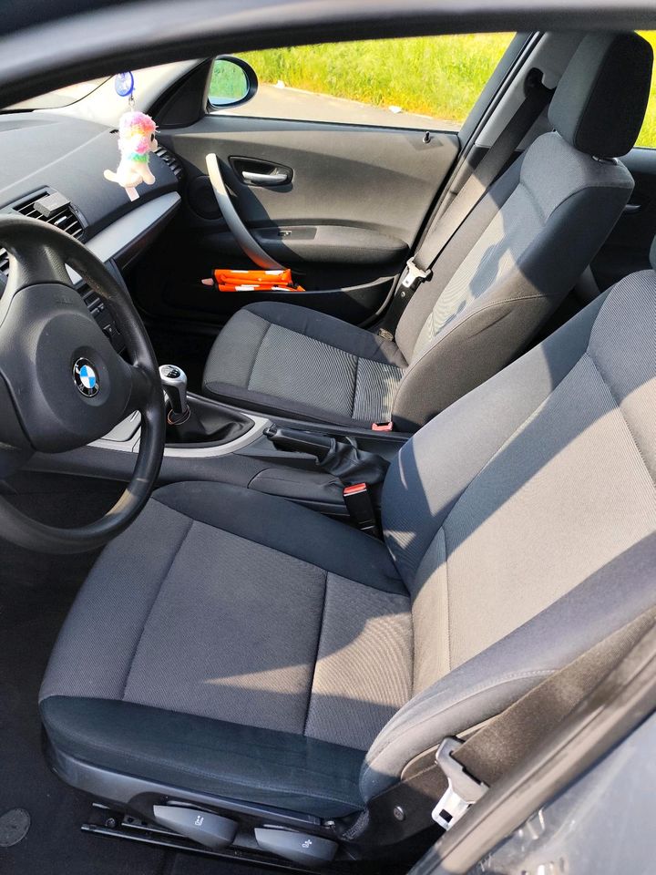 BMW 116i Grau in Rimpar
