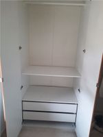 IKEA-Schrank, weiß,100 x 220h, Korpus mit Türen, Stange u. Boden Bielefeld - Milse Vorschau