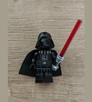 LEGO STAR WARS: Darth Vader mit Lichtschwert Top Zustand Hessen - Kassel Vorschau
