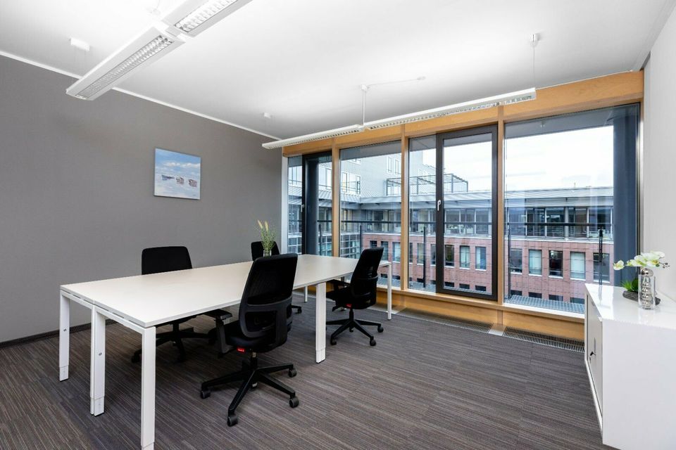 Privater Büroraum für 5 Personen in Regus Laim in München