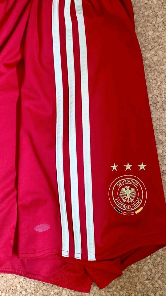 Deutschland DFB Hose 2008 rot Adidas in Weil a. Lech