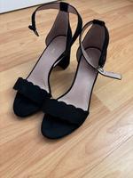Absatzschuhe mit Riemchen Bayern - Erlangen Vorschau