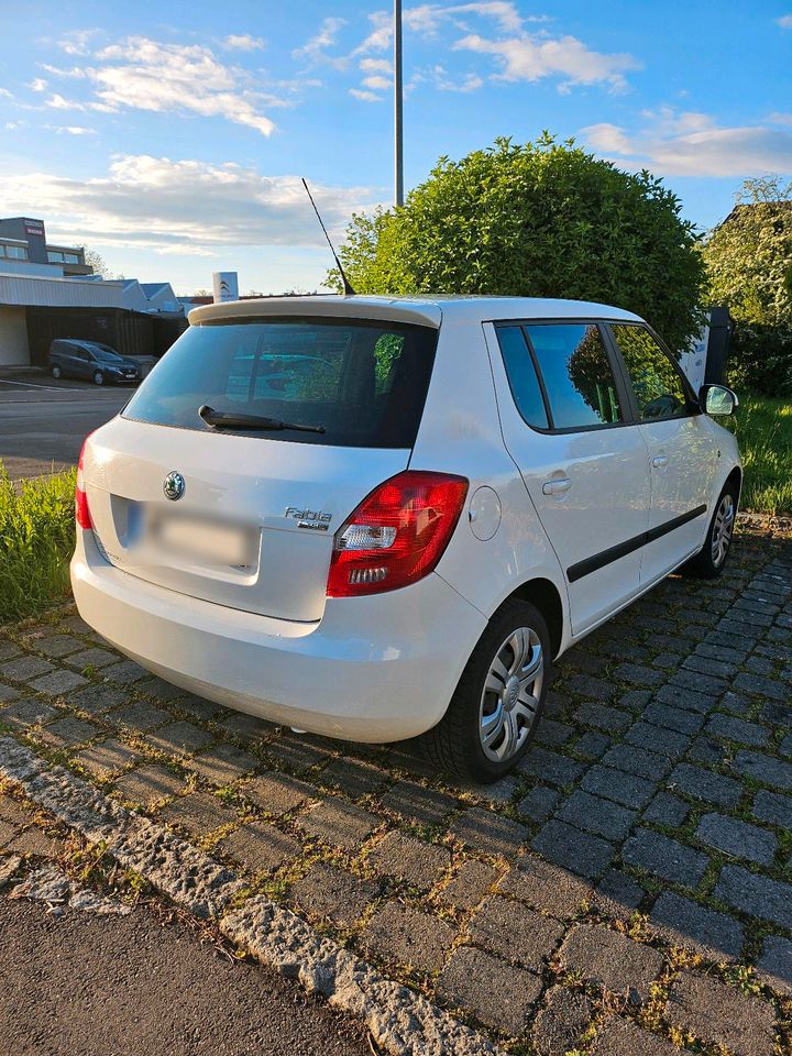 Skoda Fabia 1.2 TSI *Scheckheft* in Korb