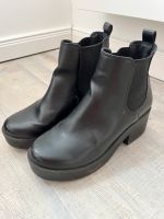 Stiefel Damen Herbst Winter H&M Größe 37 Plateau schwarz Kreis Pinneberg - Tornesch Vorschau