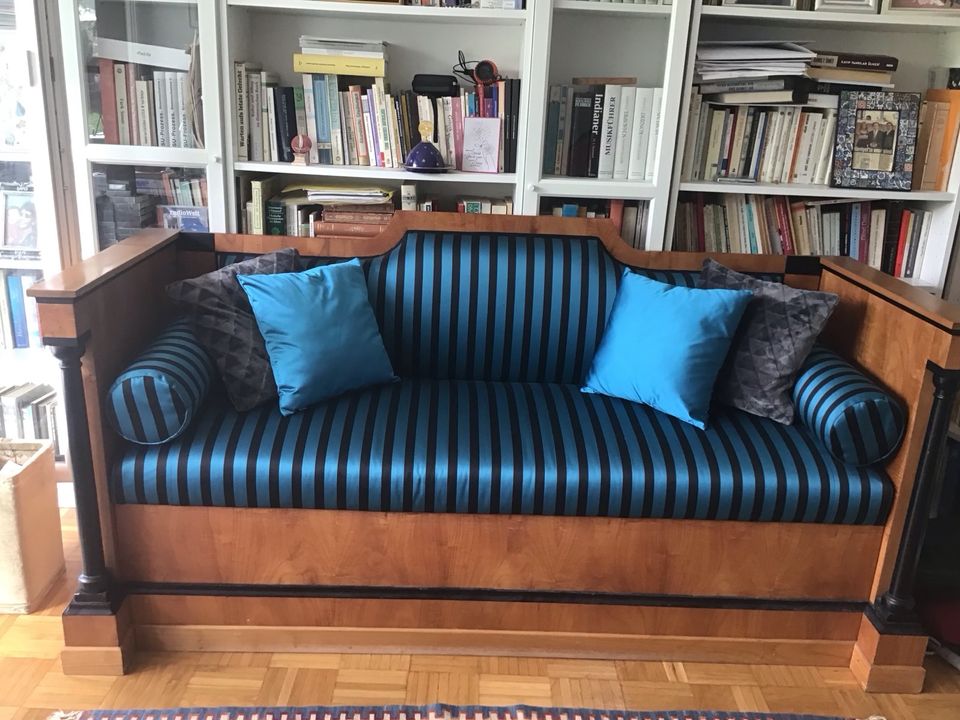 Biedermeier-Sofa im Empire-Stil in München