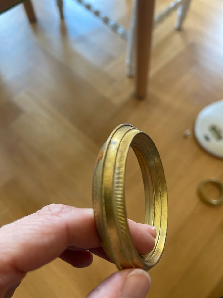 8 Große Gardinen Ringe Deko Messing antik golden in Meißen