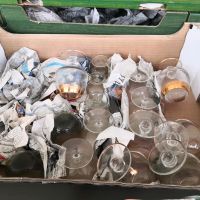 Mind. 50 Kisten Artikel aus Glas für Flohmarkt saison Niedersachsen - Dassel Vorschau