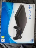 PS4 Sony PlayStation mit 2 Controller 500GB Schleswig-Holstein - Norderstedt Vorschau