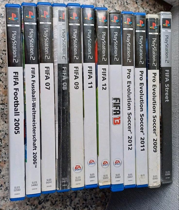 Playstation 2, Fifa, Pes in Illingen