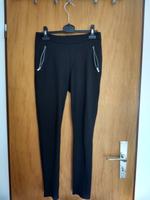 Schwarze Hose, Strechhose, Freizeithose von C&A in Gr. 36 Niedersachsen - Schwülper Vorschau