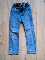 H&M Jeans mit Druckknopf, hellblau, Gr.104 Nordrhein-Westfalen - Netphen Vorschau