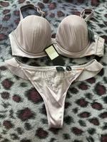 BH Set Hunkemöller 80C + String Gr M. Neu mit Etikett Altona - Hamburg Lurup Vorschau