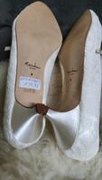 Neue Rainbow Brautschuhe Hochzeitschuhe Spitze Gr 41 champagner Nordrhein-Westfalen - Soest Vorschau