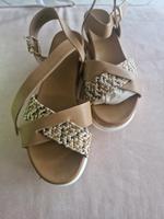 Sandalen Gr. 40 neu OVP braun beige Niedersachsen - Stelle Vorschau