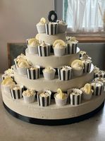 Cupcake Gestell / Hochzeitstorte/zur Miete Nordrhein-Westfalen - Heiden Vorschau