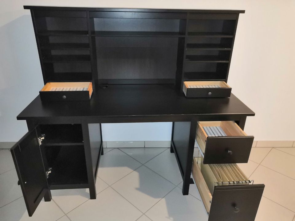 IKEA-HEMNES Schreibtisch mit Aufsatz (schwarz) in Rheinbreitbach