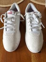 Puma Schuhe sneaker Gr 40 soft foam Nordrhein-Westfalen - Velbert Vorschau