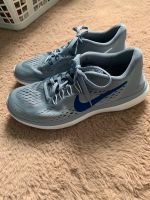 Nike hell blau Schuhe gr 40.5 Hessen - Seeheim-Jugenheim Vorschau